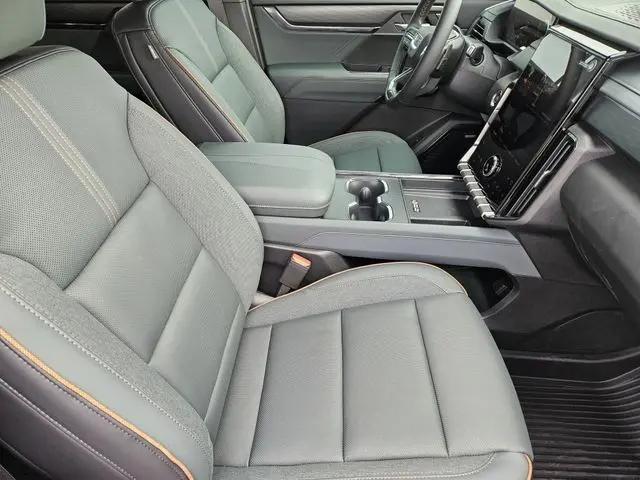 2026 GMC Acadia AT4 AWD