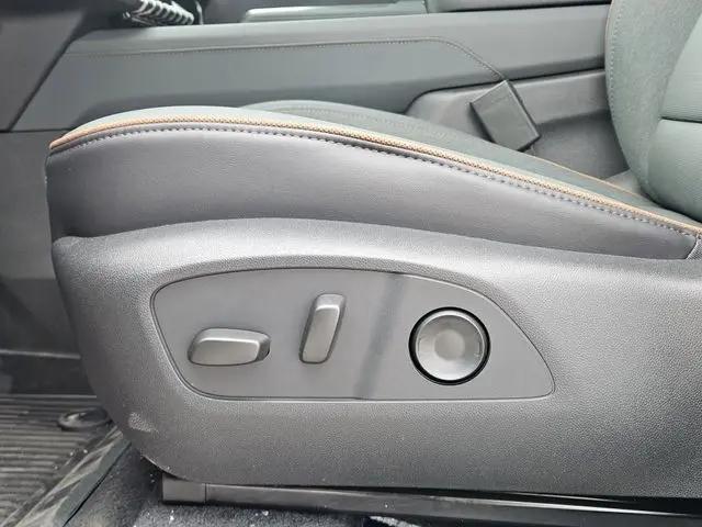 2026 GMC Acadia AT4 AWD