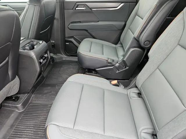 2026 GMC Acadia AT4 AWD