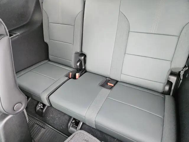 2026 GMC Acadia AT4 AWD