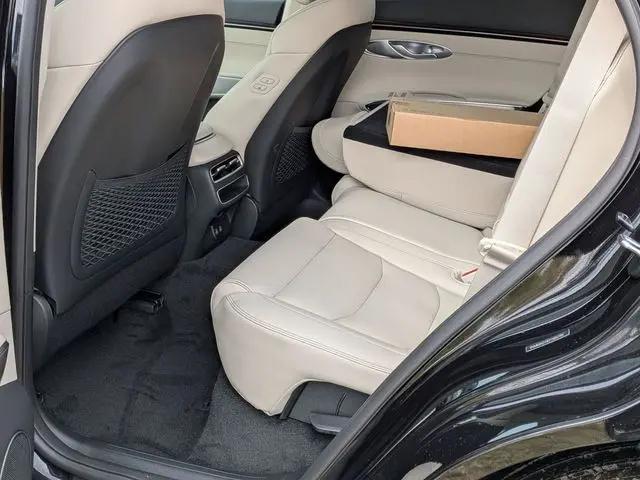 2026 Genesis GV70 2.5T Select