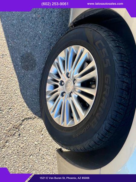 2014 Chrysler Town & Country Touring-L