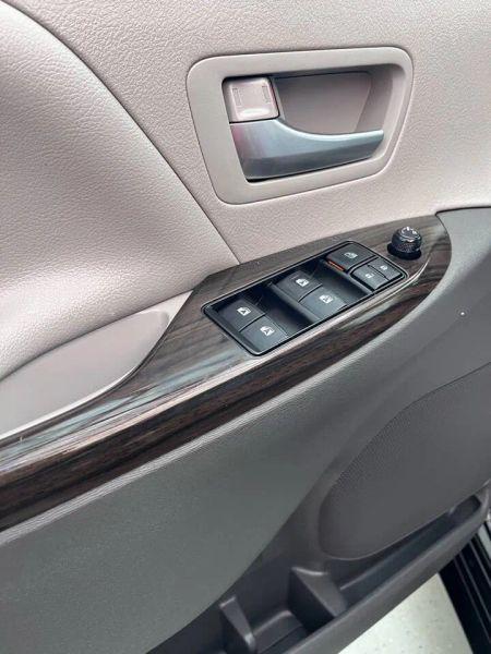2017 Toyota Sienna Limited 7 Passenger