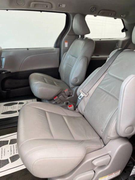 2017 Toyota Sienna Limited 7 Passenger
