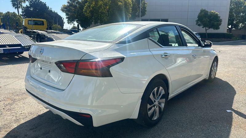 2022 Nissan Altima S FWD