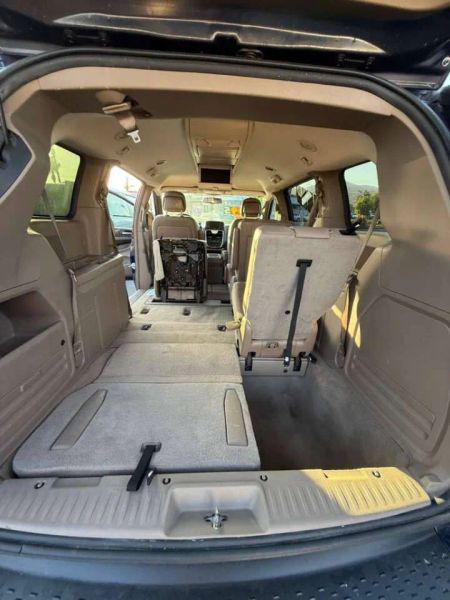 2016 Chrysler Town & Country Touring