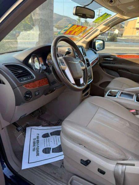 2016 Chrysler Town & Country Touring