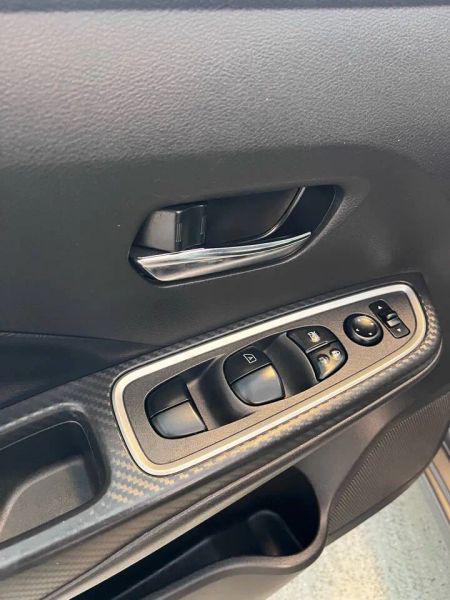 2020 Nissan Versa SR Xtronic CVT