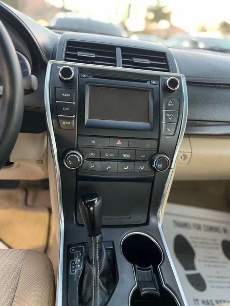 2016 Toyota Camry LE