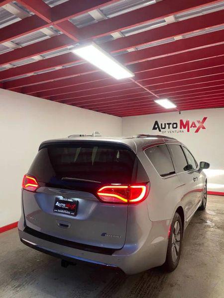 2018 Chrysler Pacifica Hybrid Limited