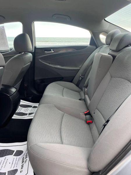 2015 Hyundai Sonata Hybrid Base