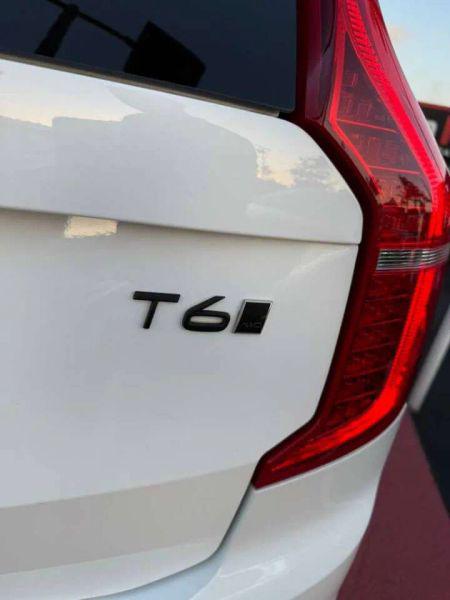 2018 Volvo XC90 T6 Momentum