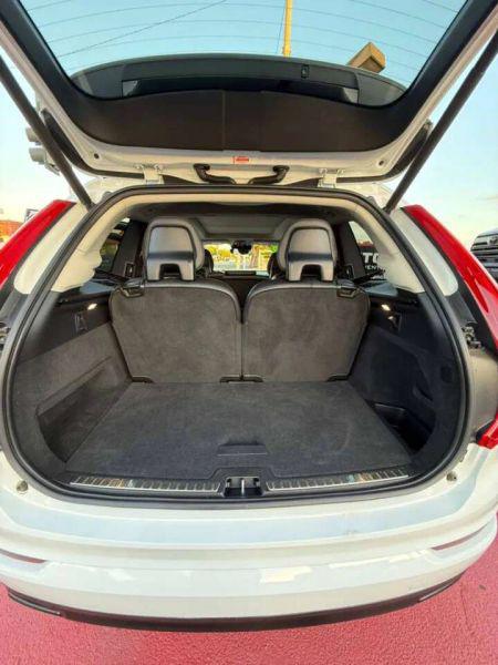 2018 Volvo XC90 T6 Momentum