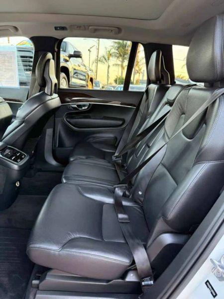 2018 Volvo XC90 T6 Momentum