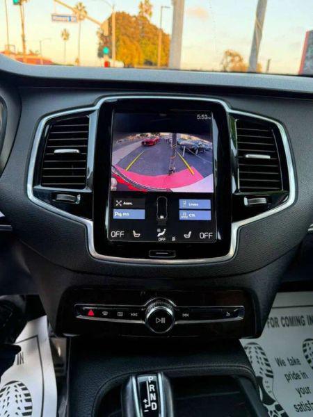 2018 Volvo XC90 T6 Momentum