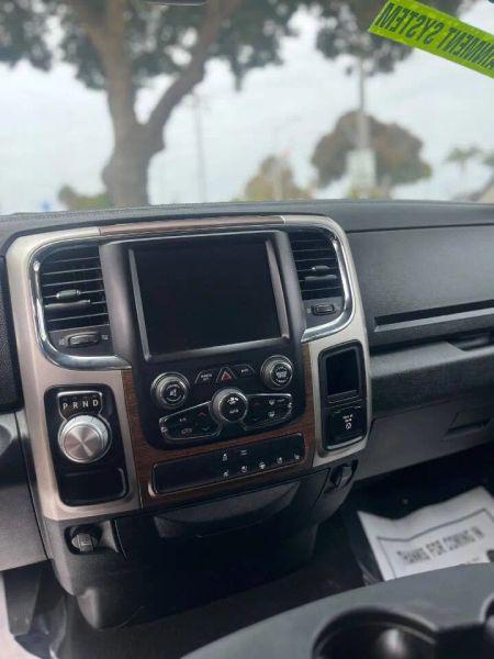 2017 Ram 1500 Laramie Quad Cab 4x2 6'4" Box
