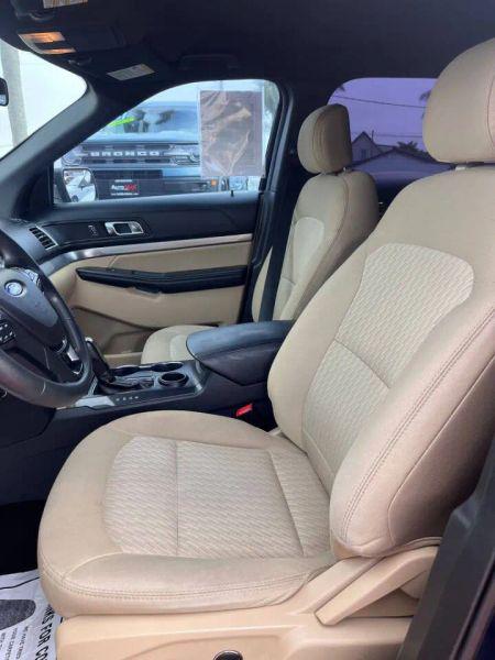 2017 Ford Explorer Base