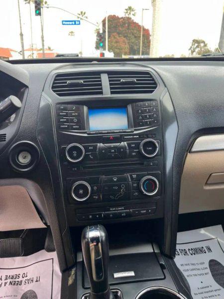 2017 Ford Explorer Base