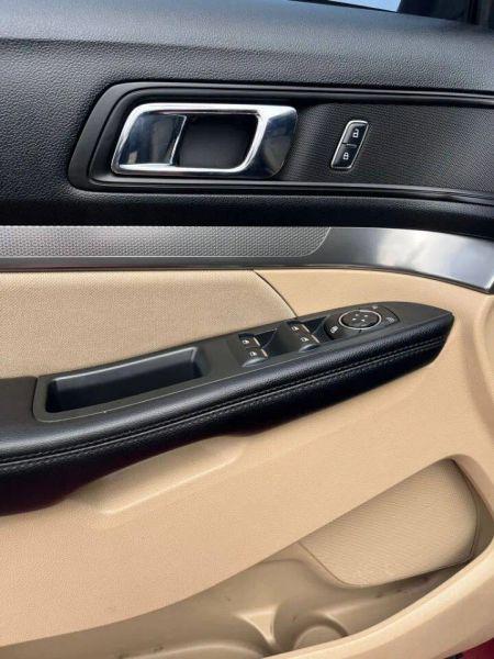 2017 Ford Explorer Base