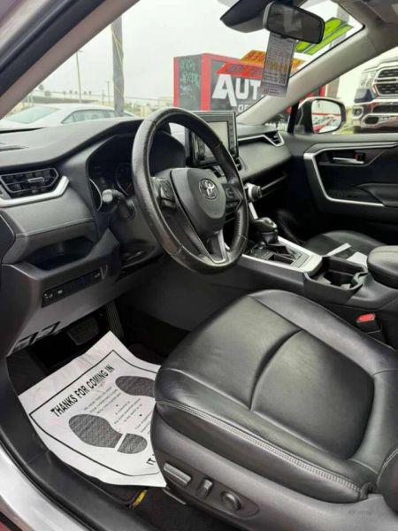 2019 Toyota RAV4 XLE Premium