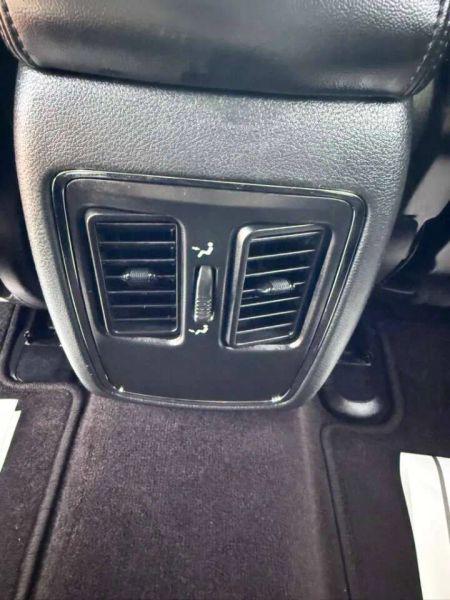 2017 Jeep Grand Cherokee Laredo 4x2