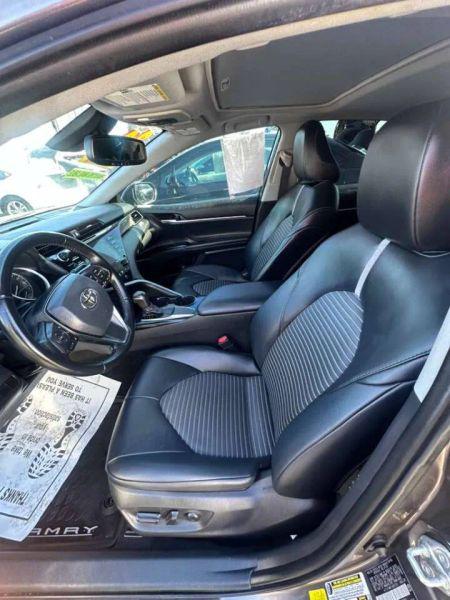 2020 Toyota Camry SE