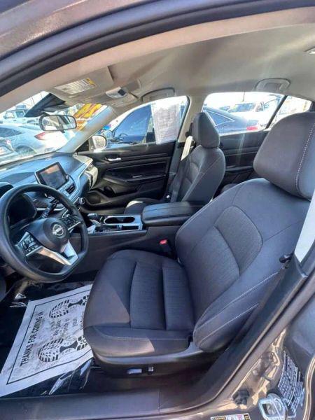2024 Nissan Altima SV FWD