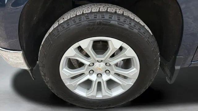 2023 Chevrolet Silverado 1500 4WD Crew Cab Short Bed LTZ