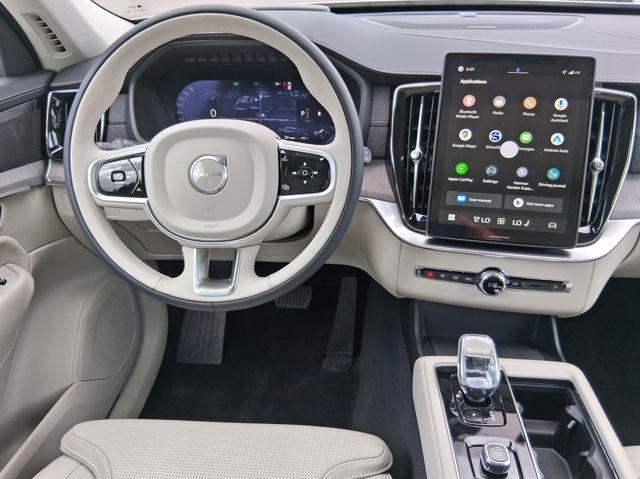 2026 Volvo XC90 Ultra, B6 AWD Gas (mild hybrid), Gasoline, Bright, 7 Seats