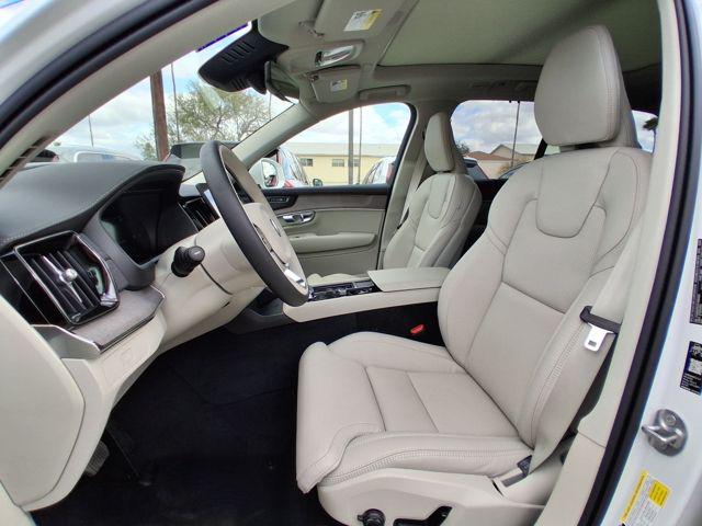 2026 Volvo XC90 Ultra, B6 AWD Gas (mild hybrid), Gasoline, Bright, 7 Seats