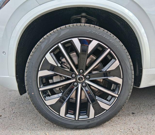 2026 Volvo XC90 Ultra, B6 AWD Gas (mild hybrid), Gasoline, Bright, 7 Seats