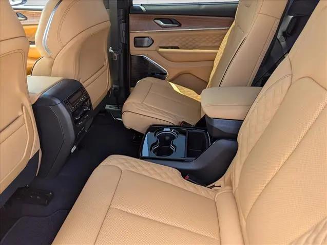 2026 Jeep Grand Cherokee L Summit 4x4
