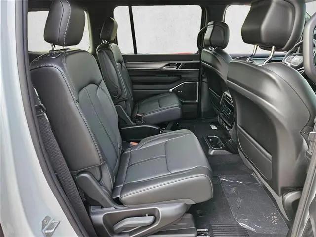 2026 Jeep Grand Wagoneer Upland 4x4