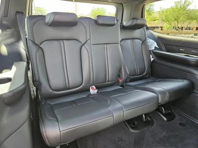 2026 Jeep Grand Wagoneer Upland 4x4