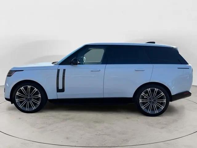 2024 Land Rover Range Rover P530 SE