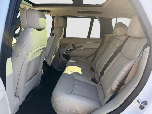 2024 Land Rover Range Rover P530 SE