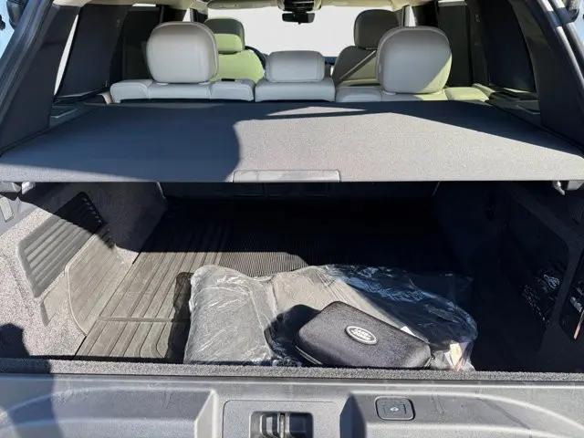 2024 Land Rover Range Rover P530 SE