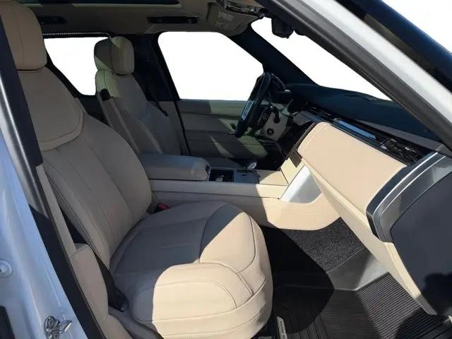 2024 Land Rover Range Rover P530 SE