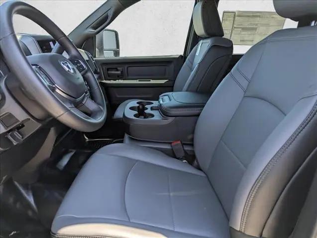 2026 Ram 2500 Tradesman Crew Cab 4x4 8' Box