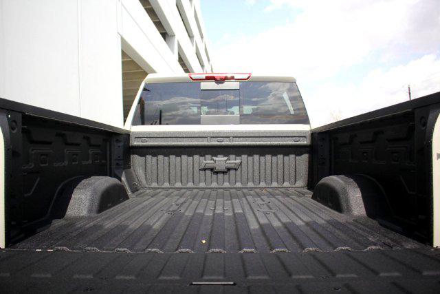 2026 Chevrolet Silverado 2500HD Crew Cab, Standard Bed, XR2, 4WD