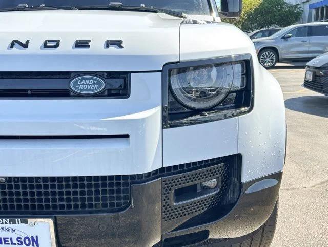 2022 Land Rover Defender 90 V8