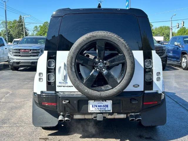 2022 Land Rover Defender 90 V8