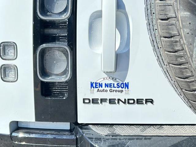 2022 Land Rover Defender 90 V8