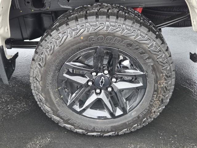 2026 Chevrolet Silverado 1500 4WD Crew Cab Standard Bed Custom Trail Boss