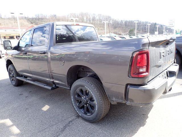 2026 RAM Ram 2500 RAM 2500 BLACK EXPRESS CREW CAB 4X4 64 BOX