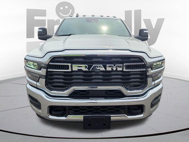 2026 RAM Ram 3500 RAM 3500 TRADESMAN CREW CAB 4X4 8 BOX