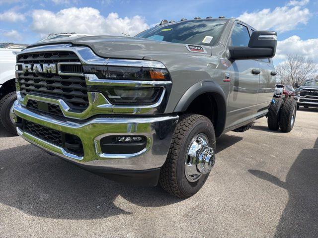 2026 RAM Ram 3500 Chassis Cab RAM 3500 TRADESMAN CREW CAB CHASSIS 4X4 60 CA 2026 RAM Ram 3500 Chassis Cab RAM 3500 TRADESMAN CREW CAB CHASSIS 4X4 60 CA
