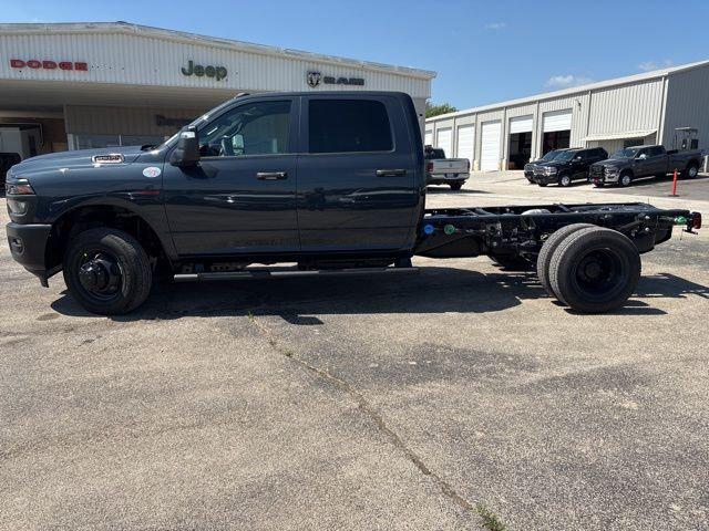 2026 RAM Ram 3500 Chassis Cab RAM 3500 TRADESMAN CREW CAB CHASSIS 4X4 60 CA