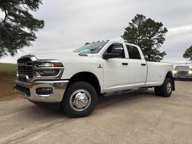 2026 RAM Ram 3500 RAM 3500 TRADESMAN CREW CAB 4X4 8 BOX