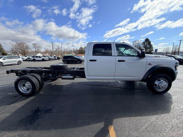 2026 RAM Ram 5500 Chassis Cab RAM 5500 TRADESMAN CHASSIS CREW CAB 4X4 84 CA